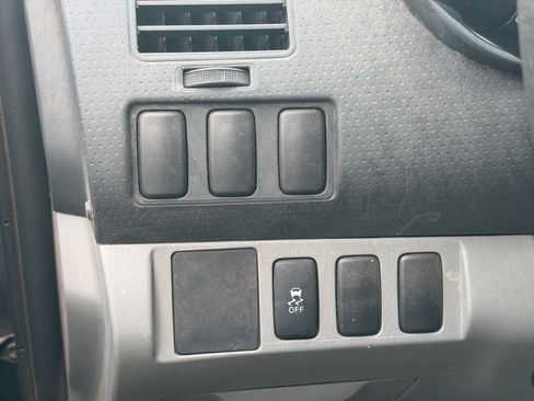 Used 2015 Toyota Tacoma 2WD Access Cab image 9