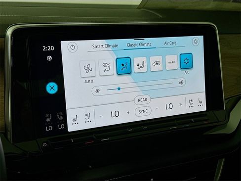 Used 2025 Volkswagen Atlas SE w/ Panoramic Sunroof Package image 14