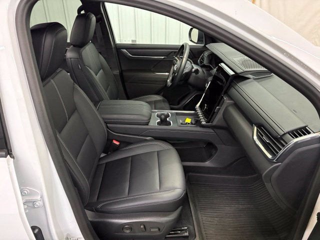 Used 2024 GMC Acadia Elevation w/ LPO, Floor Liner Package FWD image 28
