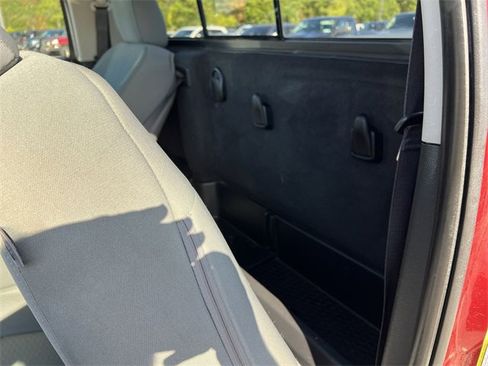 Used 2016 RAM 1500 Express image 17