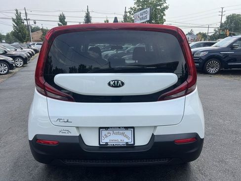 Used 2021 Kia Soul LX FWD image 5