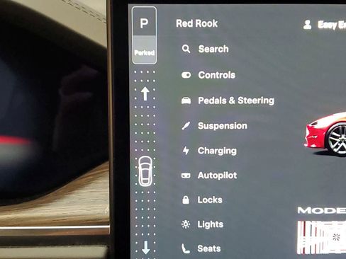 Used 2021 Tesla Model S Plaid image 9