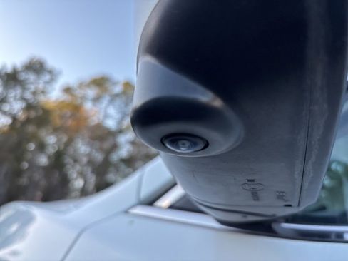 Used 2020 Nissan Rogue SV w/ Premium Package image 29