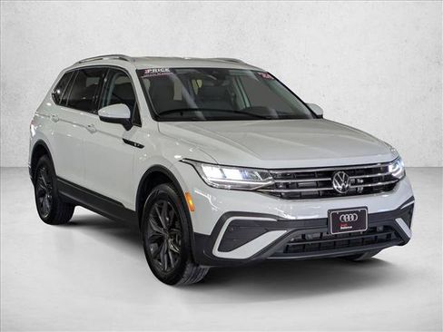 Used 2024 Volkswagen Tiguan Wolfsburg Edition AWD/4WD image 3