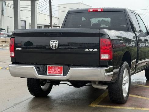 Used 2024 RAM 1500 Classic SLT AWD/4WD image 17