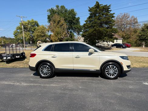 Used 2018 Lincoln MKX Select w/ Select Plus Package image 7