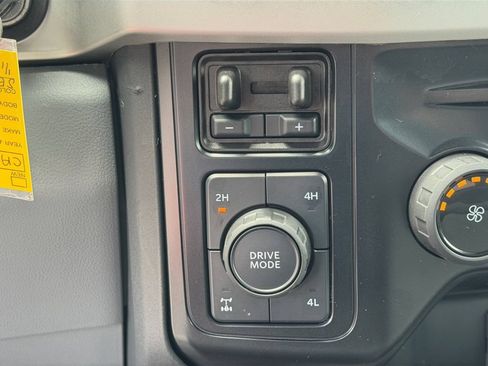 Used 2025 Ford F350 XLT w/ FX4 Off-Road Package AWD/4WD image 32