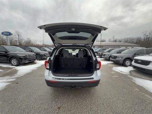 New 2026 Ford Explorer Active image 5