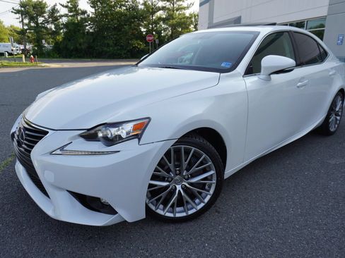 Used 2016 Lexus IS 200t RWD image 3