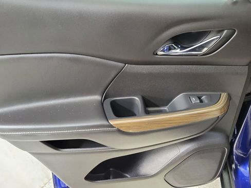 Certified 2023 GMC Acadia SLE w/ Driver Convenience Package FWD image 18