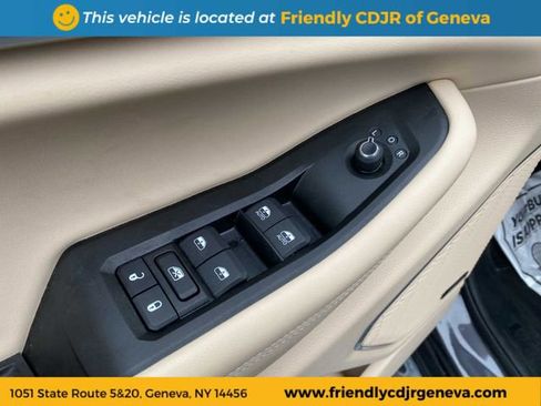 Used 2025 Jeep Grand Cherokee L Limited AWD/4WD image 21