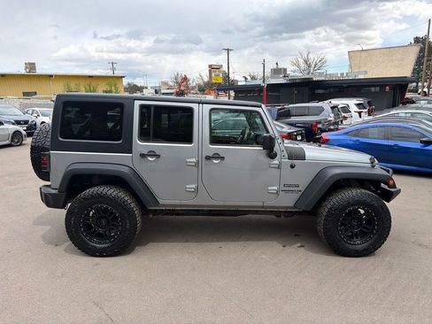 Used 2017 Jeep Wrangler Unlimited Sport w/ Max Tow Package AWD/4WD image 8