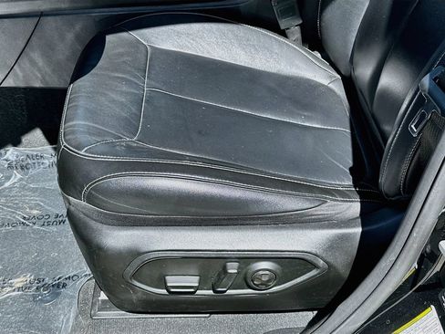 Used 2022 Jeep Grand Cherokee Limited RWD image 21