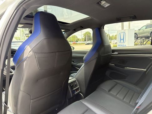 Used 2024 Volkswagen Golf R AWD/4WD image 22