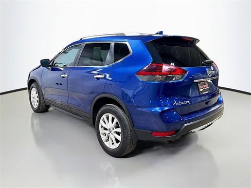 Used 2020 Nissan Rogue SV image 9