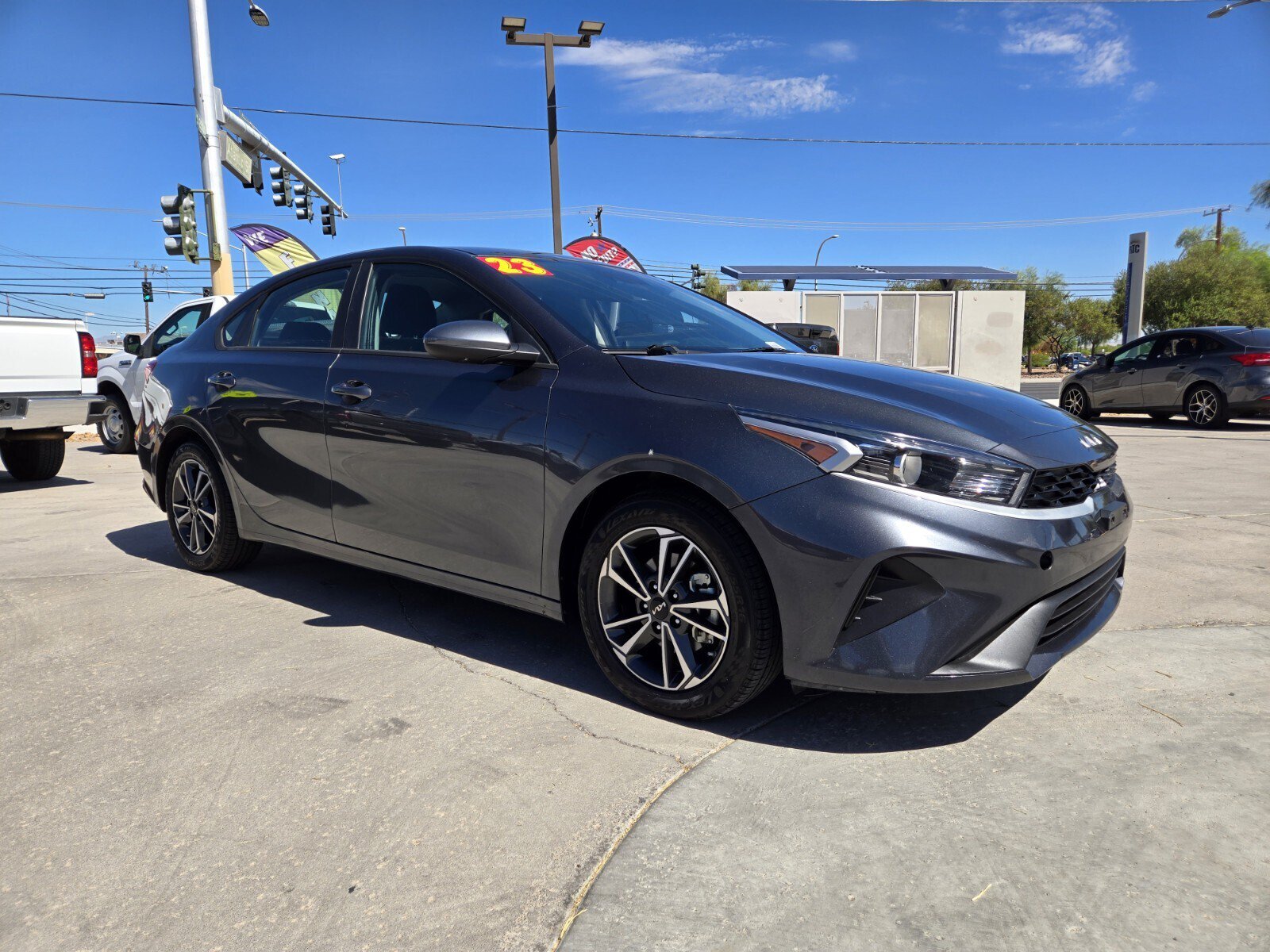 Used 2023 Kia Forte LXS FWD image 4