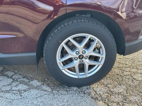 Used 2024 Ford Edge SEL w/ Convenience Package image 11