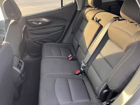 Used 2024 GMC Terrain SLE image 35
