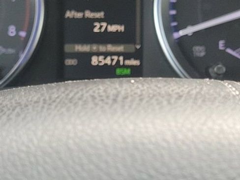 Used 2018 Toyota Highlander XLE AWD/4WD image 2