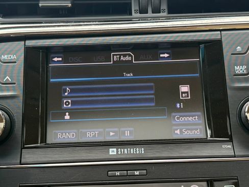 Used 2013 Toyota Avalon Limited FWD image 17