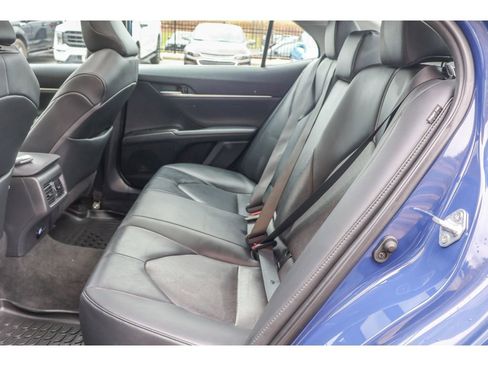 Used 2023 Toyota Camry XLE image 17