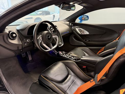 Used 2023 McLaren GT RWD image 9