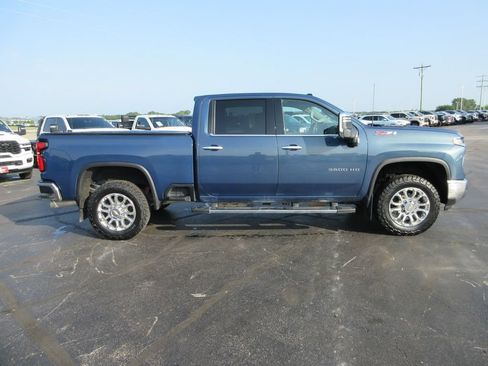 Certified 2025 Chevrolet Silverado 3500 LTZ w/ LTZ Premium Package AWD/4WD image 5