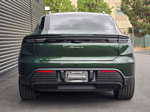 New 2026 Porsche Macan 4 Electric AWD/4WD image 11