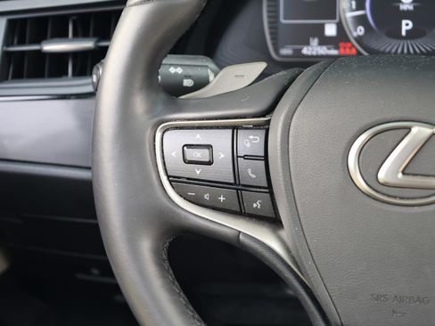 Used 2023 Lexus ES 350 w/ Premium Package image 17