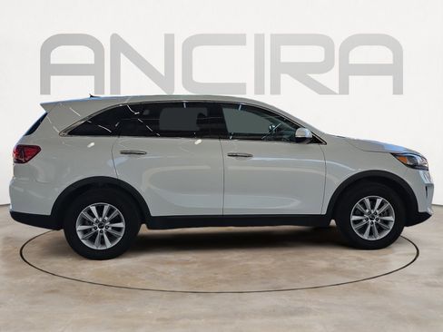 Used 2020 Kia Sorento L FWD image 9