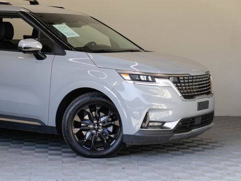 Used 2024 Kia Carnival SX image 4