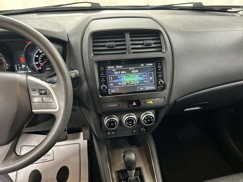 Used 2020 Mitsubishi Outlander Sport ES AWD/4WD image 18