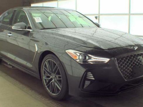Used 2019 Genesis G70 2.0T Advanced w/ Elite Package RWD image 3