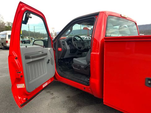 Used 2016 Ford F250 XL RWD image 5