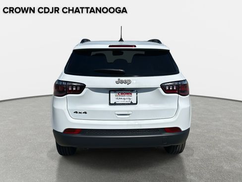 New 2025 Jeep Compass Latitude w/ Sun & Sound Group image 5