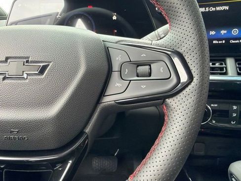 New 2026 Chevrolet Trax RS w/ Sunroof Package FWD image 17