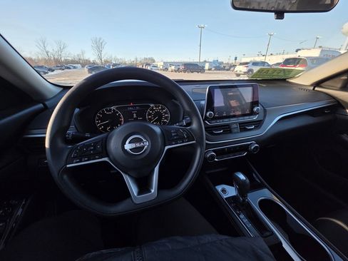 Used 2023 Nissan Altima 2.5 SV image 42
