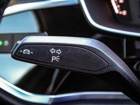 Used 2021 Audi Q3 2.0T Premium w/ Convenience Package image 25