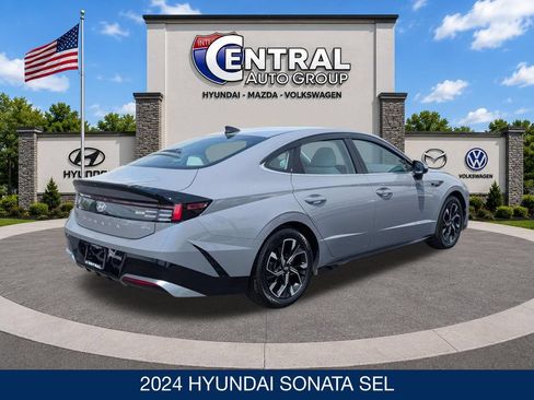 Certified 2024 Hyundai Sonata SEL AWD/4WD image 8