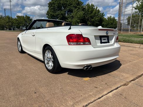 Used 2011 BMW 128i Convertible image 5