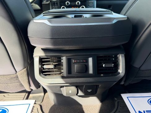 Used 2024 Ford F150 Platinum AWD/4WD image 15