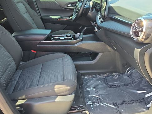 Certified 2026 Chevrolet Equinox LT AWD/4WD image 38