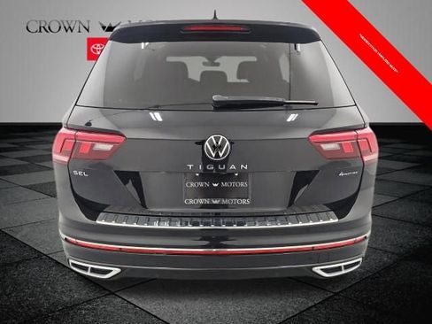 Used 2022 Volkswagen Tiguan SEL R-Line image 5