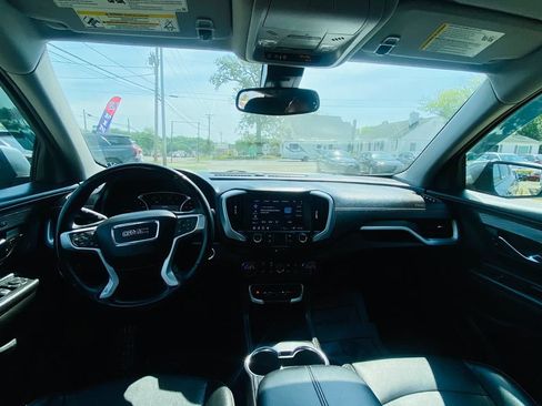 Used 2023 GMC Terrain SLT AWD/4WD image 7