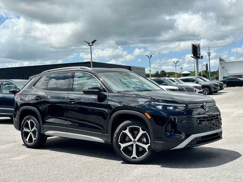 New 2026 Volkswagen Tiguan SE AWD/4WD image 1
