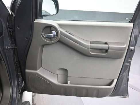 Used 2010 Nissan Xterra X AWD/4WD image 25