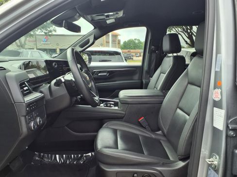 Used 2025 Chevrolet Tahoe LT AWD/4WD image 17