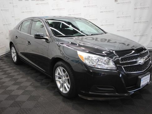 Used 2013 Chevrolet Malibu Eco w/ Power Convenience Package FWD image 9