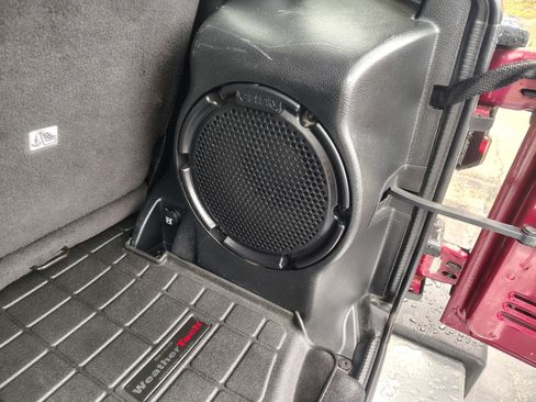 Used 2012 Jeep Wrangler Sahara w/ Dual Top Group image 11