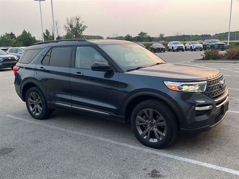 Used 2022 Ford Explorer XLT w/ Equipment Group 202A AWD/4WD image 20